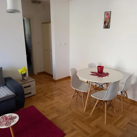 Leonora & Free Parking Apartamento